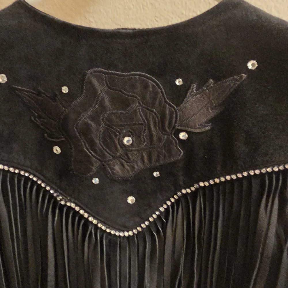 Lillie Rubin Black Fringe Vest - Picture 3 of 8